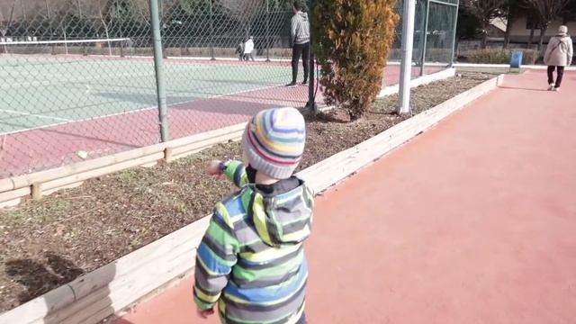 Гуляем в парке/Павел знакомится с турецкими детьми/ Папы и дедушки с детьми/ Без друзей не останетс смотреть онлайн