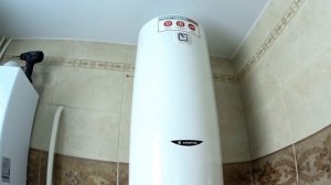 Купили водонагреватель ARISTON BLU 1 R ABS. Показываю процес установки и включения.