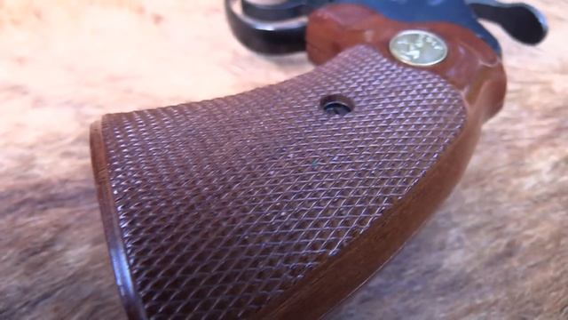 Colt Diamondback смотреть онлайн