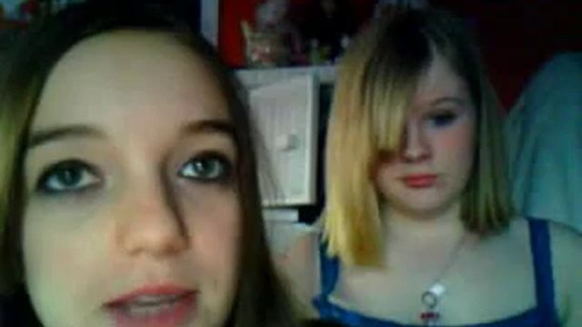 RE. to the selena gomez demi lovato uPDATE смотреть онлайн