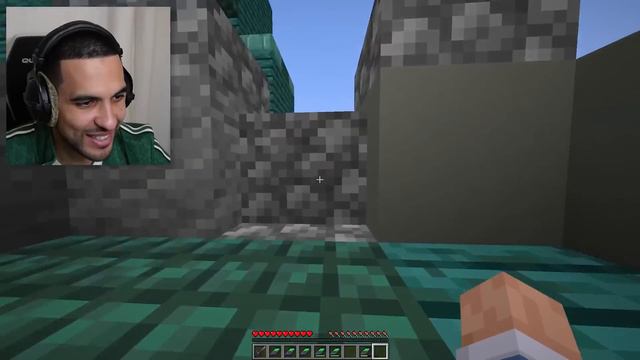 J'ai Triché En Etant Minuscule pour Gagner ce CACHE CACHE sur Minecraft ! смотреть онлайн