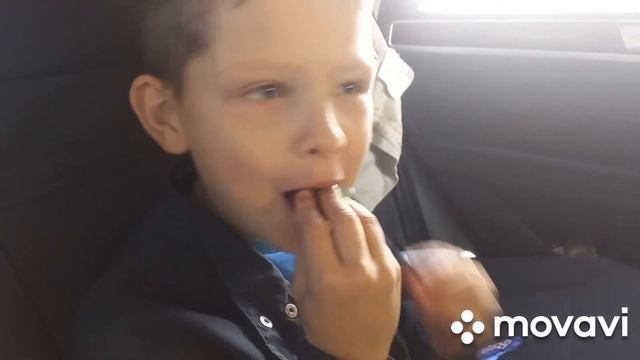 Что если сьесть пачку желейных червяков сразу? *бобик сдох* смотреть онлайн