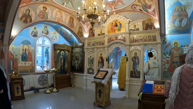 06.40 - Часы. Божественная Литургия смотреть онлайн