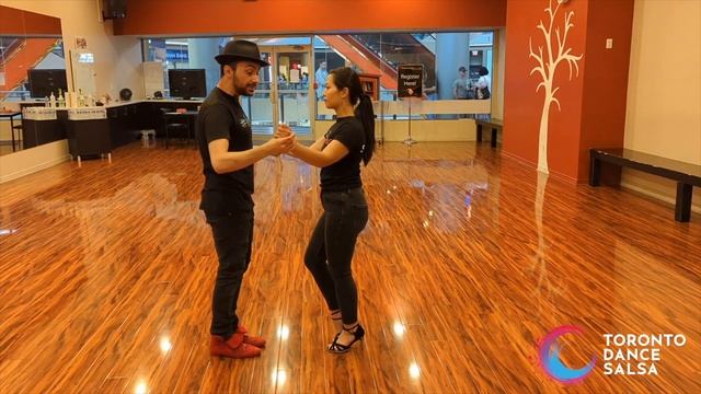 BACHATA Dance - Beginner/Intermediate Combination (Hero - Mariah Carrey) смотреть онлайн