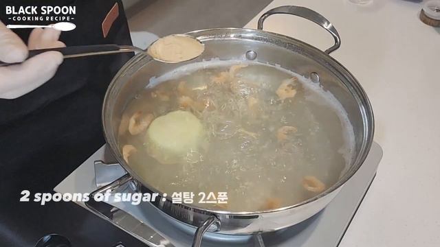 찬바람불때 먹으면 두배 맛있는 요리. 매콤한 빨간어묵탕. (Spicy fish cake soup) смотреть онлайн