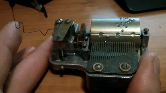Чудо-механизм музыкальной шкатулки. Inside the music box смотреть онлайн