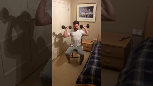The Quarantine Fitness Diaries - Day 25 (Shoulders, biceps and core) смотреть онлайн