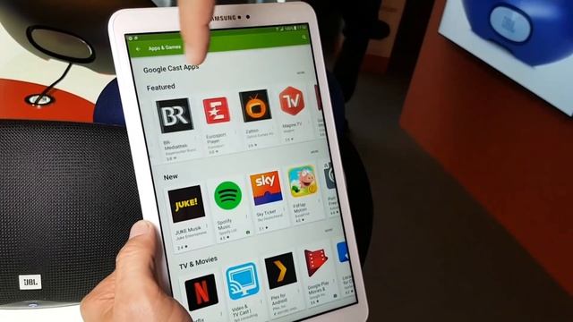 JBL Playlist 150 - Der Google Cast WLAN Lautsprecher im Hands-On смотреть онлайн