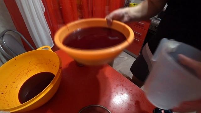 Отделяем СОК от МЕЗГИ смотреть онлайн