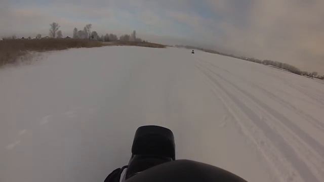 катаемся на снегоходе по озеру. Arctic Cat -GoPro смотреть онлайн