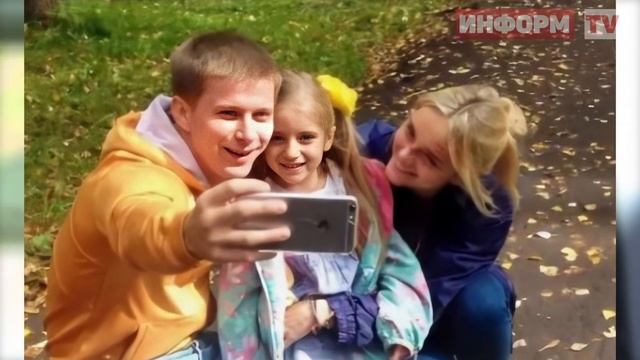 ВСЕ ДУМАЛИ, он БАБНИК, а он НАСТОЯЩИЙ СЕМЬЯНИН | Как выглядит знаменитая жена-актриса Романа Курцын смотреть онлайн