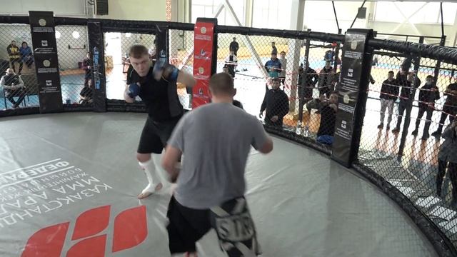 120+ кг, Дынник Павел (Алматы) - Виноградов Владислав (Павлодарская область), 1/4