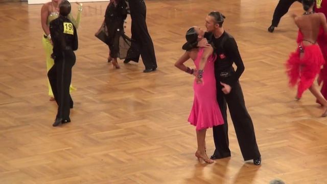 Pavel Zvychaynyy - Marina Sergeeva. Rumba. GOC 2012. Grand Slam Latin смотреть онлайн