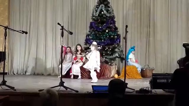 ЭТЕРИ. "НАША ЁЛОЧКА!" смотреть онлайн