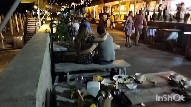 Самый УЖАСНЫЙ отель в Крыму. Обзор номера за 9000 руб. смотреть онлайн