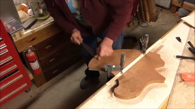 Building an Ovation Deacon Copy Part 8 - Carving the arm contour смотреть онлайн