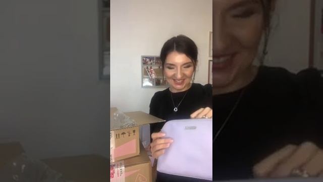 Распаковка мартовского заказа Мэри Кэй. Подарки по программе постоянства смотреть онлайн