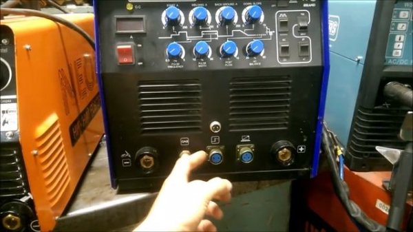 Обзор Aurora Pro INTER TIG 200 AC/DC PULSE