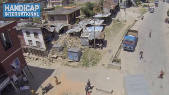 Nepal Earthquake: Helping the Injured смотреть онлайн