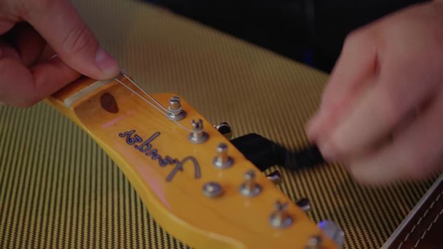 Vintage Tuners: String Change Guide Made EASY! 🎸😀 смотреть онлайн