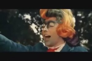 Первая песня попугая. Мама