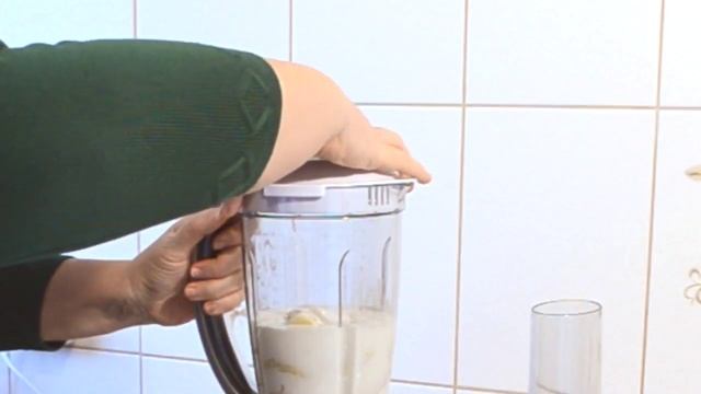 БАНАНОВЫЙ СМУЗИ ! / Banana Milkshake.