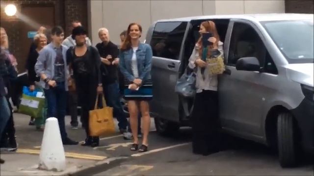 Bex Mader,Lana Parrilla,Kristin Bauer,Jared Gilmore - A Happy beginning singalong (Enchanted 2018) смотреть онлайн