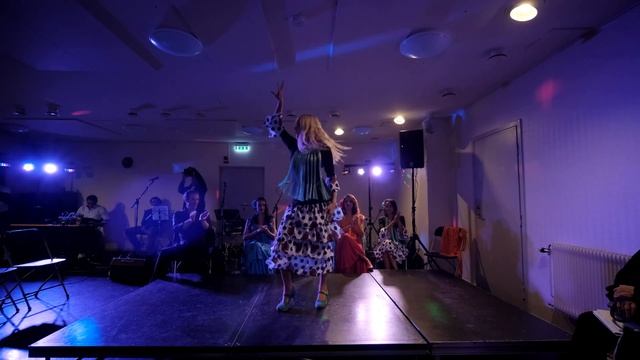 Tangos de Granada. Salsa & Flamenco Dansakademi. Kulturnatten 2019 смотреть онлайн