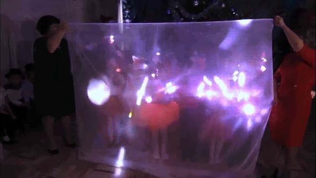 ТАНЕЦ С ФОНАРИКАМИ. смотреть онлайн