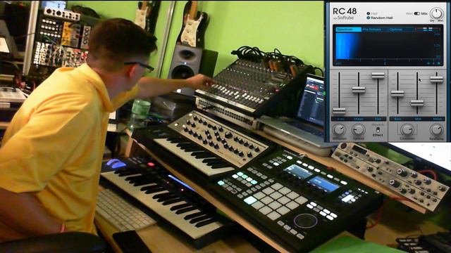 Analog synth jam Moog Sub Phatty Native instruments RC48 and more смотреть онлайн