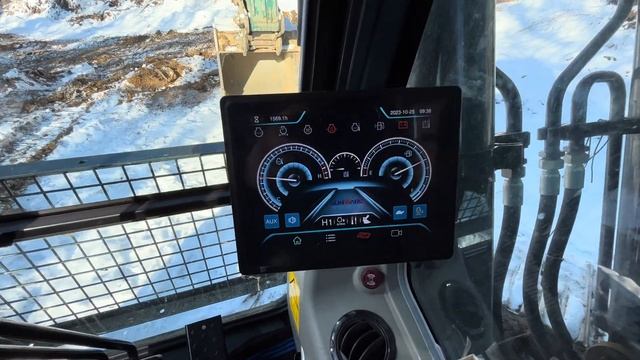 Sunward.  Экскаватор,Китай