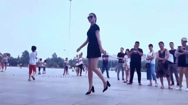 Танец на каблуках Китаянка Цинцин.