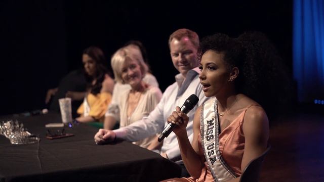 Cheslie Kryst Miss USA 2019 Q&A Show in Shelby, NC смотреть онлайн