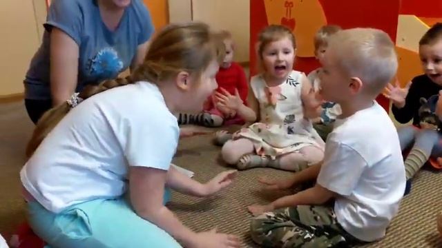 Сегодня у нас был веселый зимний праздник с бабушкой Ягой! смотреть онлайн