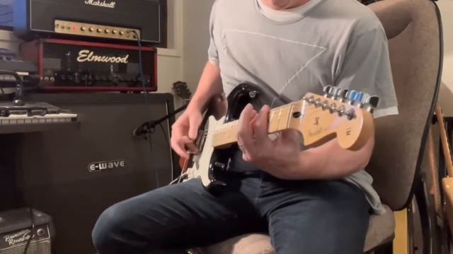 Fender Player Series HSS MIM Bray Marshall Plexi смотреть онлайн