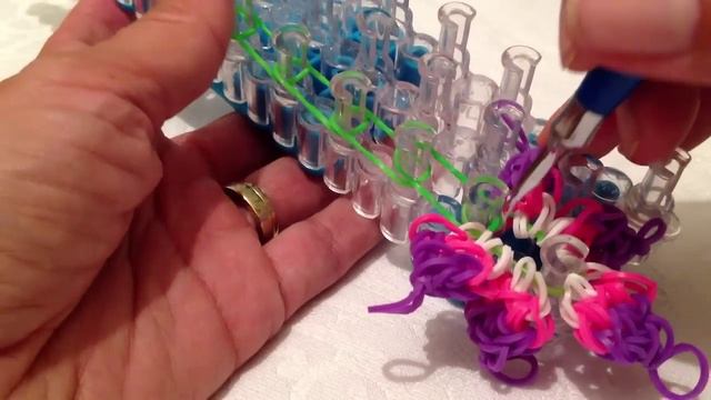 Rainbow Loom Nederlands, Hibiscus-bloem Armband