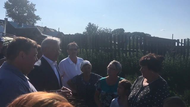 Губернатор Александр Усс встретился с жителями острова Восточный. смотреть онлайн