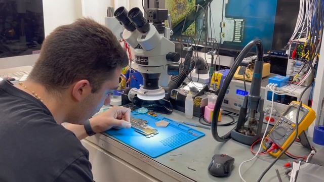 MacBook Pro A1708 Type C port Replacement. How to? смотреть онлайн