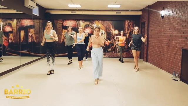 Стильная современная кизомба с Мари, клуб Баррио, Вологда смотреть онлайн