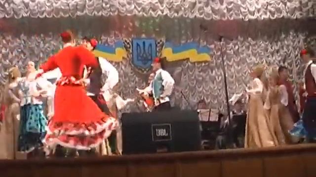 Славянские напевы-Черная шляпа, белое перо.avi смотреть онлайн