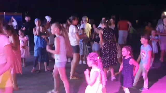 Летняя вечерняя дискотека