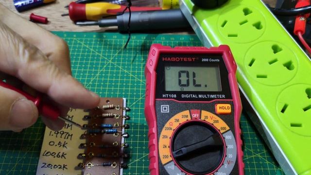 HABOTEST HT108 2000 COUNT CATIII 600V PLAM SIZE MULTIMETER. смотреть онлайн