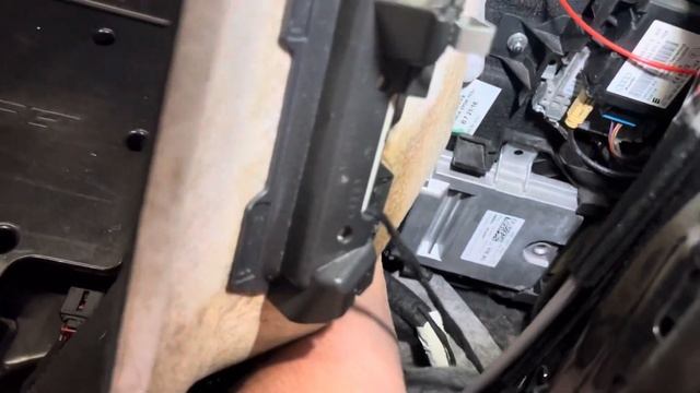 ✅ Audi Q7 AdBlue SCR ECU Location смотреть онлайн