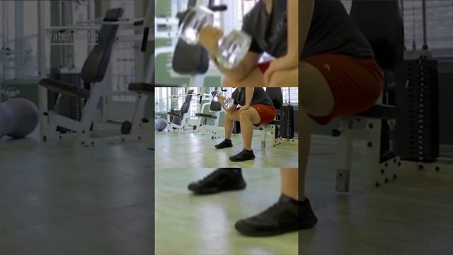 Бутылка для воды в форме гантели 🇺🇦❤🇷🇺 смотреть онлайн