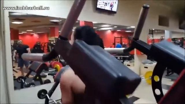 Упражнение плие или приседание с гантелями MB Barbell смотреть онлайн