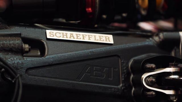 Tech Talk: Drivers explain the gearbox [Schaeffler] смотреть онлайн