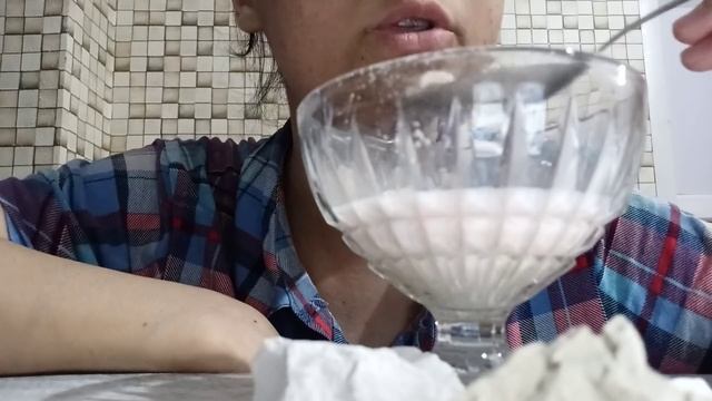 Крошка мела ассорти в клубничном коктейле. Глина Туркестан белый смотреть онлайн