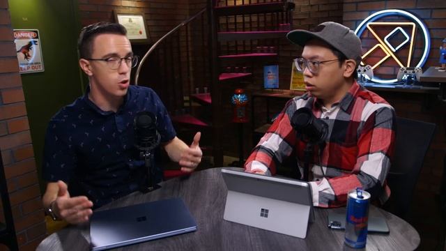 Do(n't) Buy the Surface Laptop Go смотреть онлайн