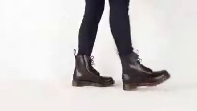 Dr Martens Pascal 8 Eye Boot смотреть онлайн