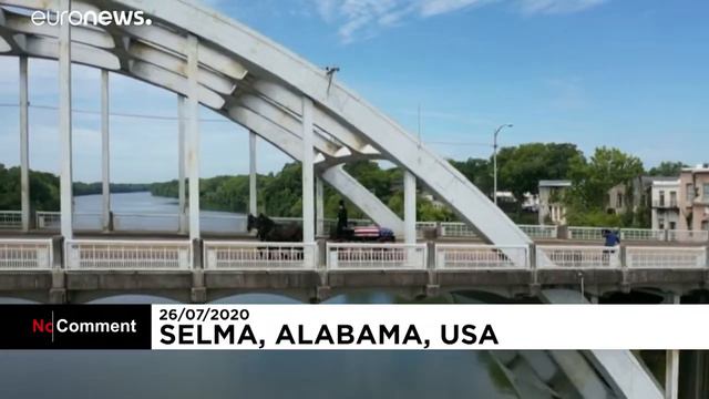US civil rights icon John Lewis' casket crosses Edmund Pettus Bridge in Selma смотреть онлайн